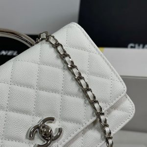 img_b885826e_20250328_i1743136037845_1460_0_3_jpg CC 25P Wallet Woc Handle 19cm White Leather Silver Hardware 243451