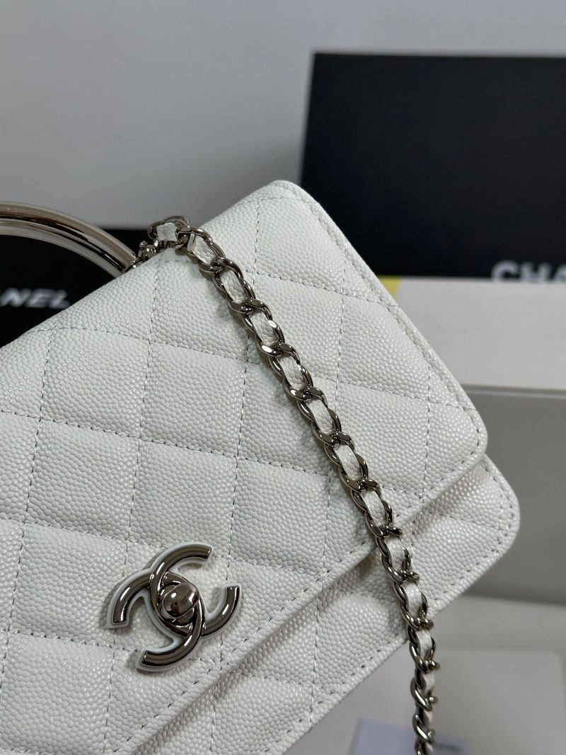img_b885826e_20250328_i1743136037845_1460_0_3_jpg CC 25P Wallet Woc Handle 19cm White Leather Silver Hardware 243451