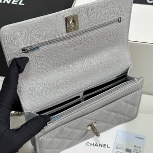 img_b885826e_20250328_i1743136153929_1219_0_6_jpg CC 25P Wallet Woc Handle 19cm Light Gray Leather Silver Hardware 243454