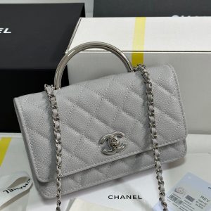 img_b885826e_20250328_i1743136154001_8040_0_0_jpg CC 25P Wallet Woc Handle 19cm Light Gray Leather Silver Hardware 243454