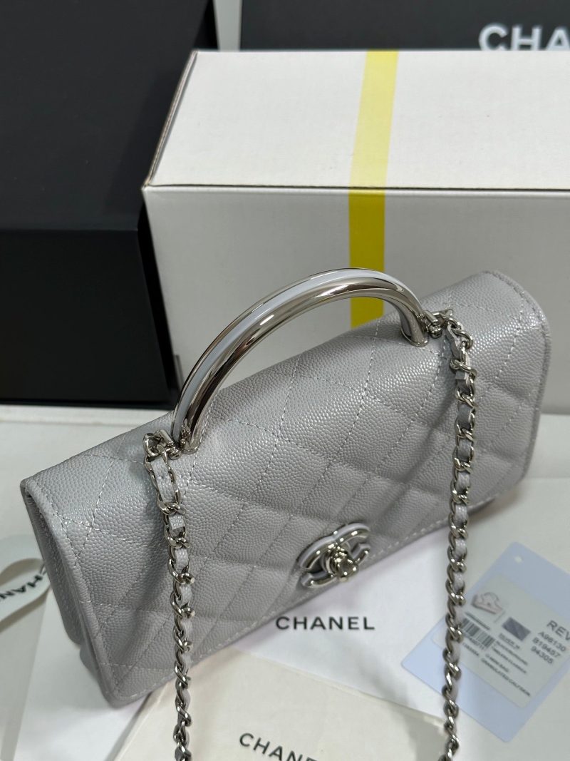 img_b885826e_20250328_i1743136154053_4462_0_2_jpg CC 25P Wallet Woc Handle 19cm Light Gray Leather Silver Hardware 243454