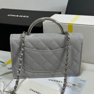 img_b885826e_20250328_i1743136154642_7564_0_8_jpg CC 25P Wallet Woc Handle 19cm Light Gray Leather Silver Hardware 243454