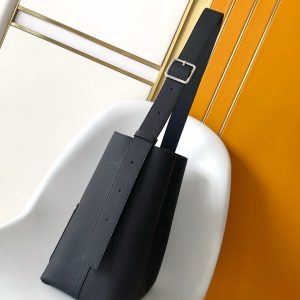 img_baa3ce0a_20251223_i1766470370701_5207_0_1.jpg_2 LV Verso Hobo Black Calfskin Suede