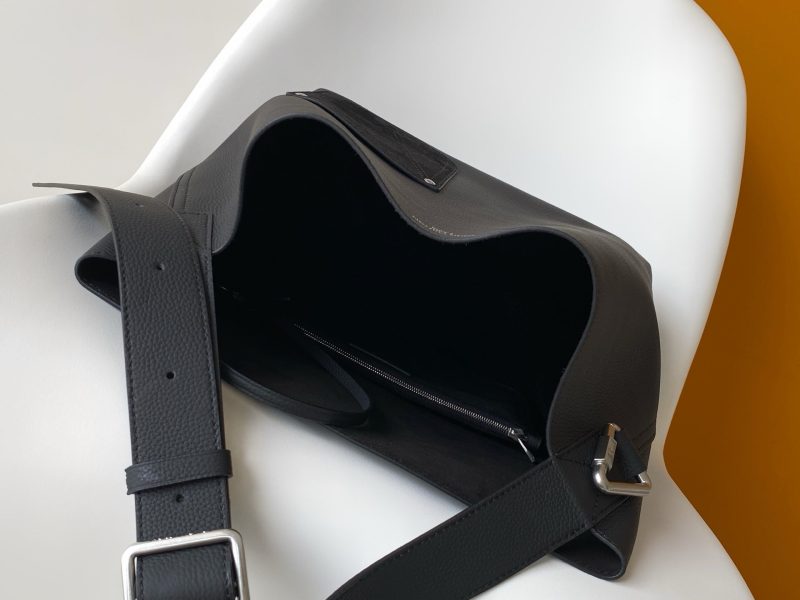 img_baa3ce0a_20251223_i1766470372307_4502_0_8.jpg_2 LV Verso Hobo Black Calfskin Suede