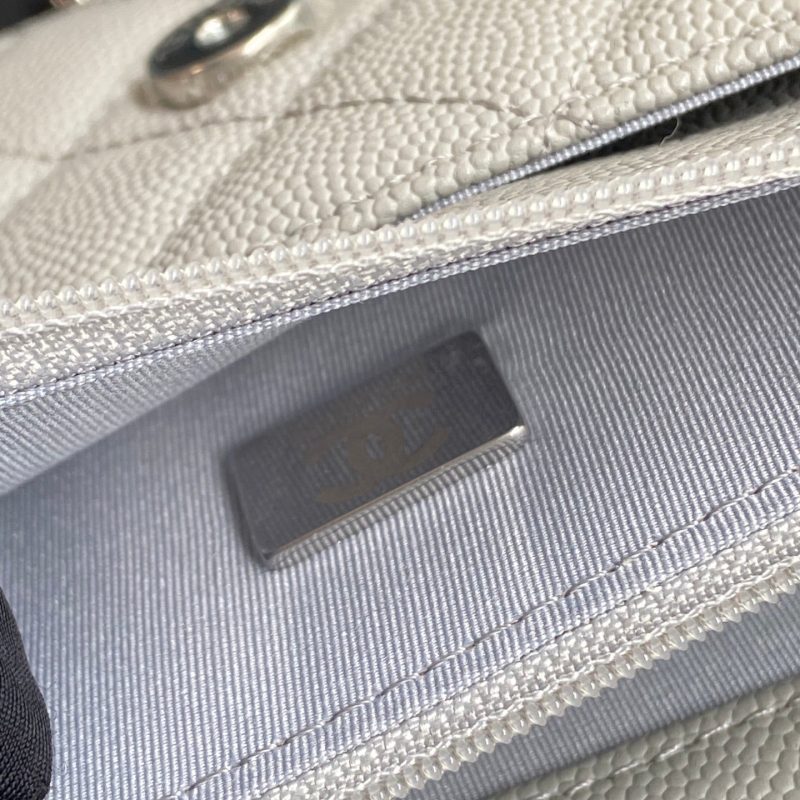 CC Wallet On Chain 20cm White Caviar Leather Silver Hardware 240159