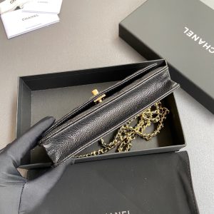 CC Wallet On Chain 20cm Black Caviar Leather Gold Hardware 240164
