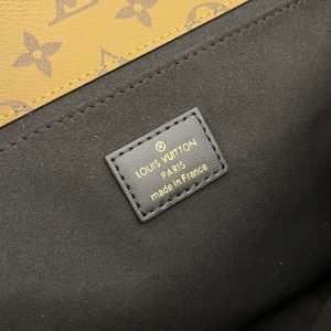 pochette metis 25 monogram reverse canvas