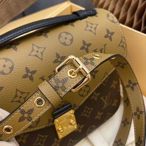 pochette metis 25 monogram reverse canvas