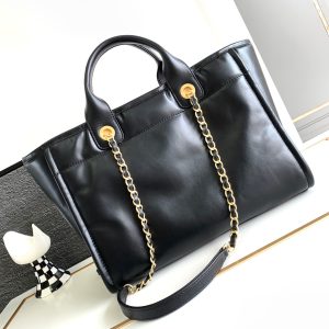 CC MEDIUM DEAUVILLE TOTE BAG 33CM BLACK CALFSKIN GHW