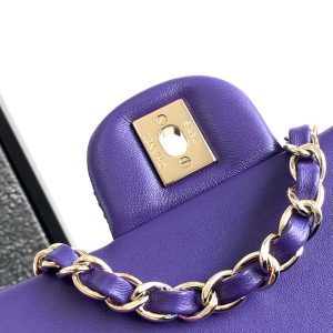 CC CLASSIC 20 HANDBAG IN LIGHT PURPLE WOOL TWEED