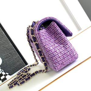 CC CLASSIC 20 HANDBAG IN LIGHT PURPLE WOOL TWEED