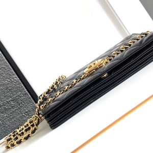 CC MINI 18 BAG IN BLACK CALFSKIN WITH GOLD HARDWARE