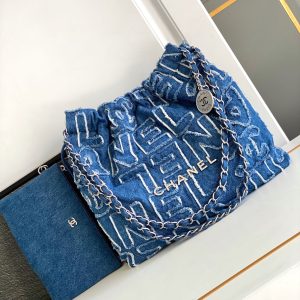 CC MEDIUM 42 BAG IN NAVY BLUE DENIM