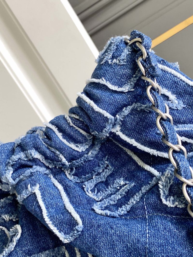 CC MEDIUM 37 BAG IN NAVY BLUE DENIM