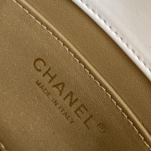 CC MINI 20 FLAP BAG IN WHITE LAMBSKIN GOLD HARDWARE