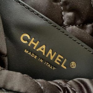 24a cc 22 hobo bag 20cm black lambskin pearl gold hardware