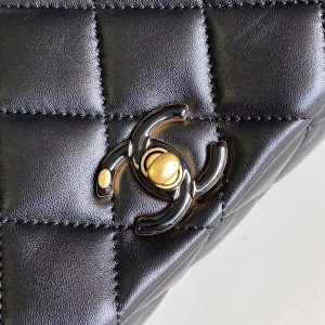 CC MINI 22 HANDBAG IN BLACK CALFSKIN GOLD HARDWARE