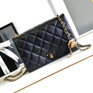 CC MINI 22 HANDBAG IN BLACK CALFSKIN GOLD HARDWARE