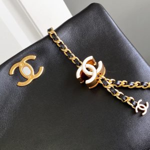 CC MINI 22 HANDBAG IN BLACK CALFSKIN GOLD HARDWARE