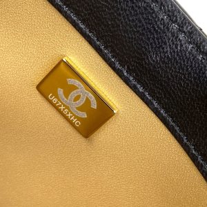 CC MINI 22 HANDBAG IN BLACK CALFSKIN GOLD HARDWARE