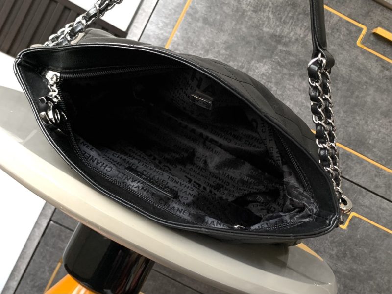 CC Vintage Hobo Bag 30cm Black Lambskin Silver Hardware