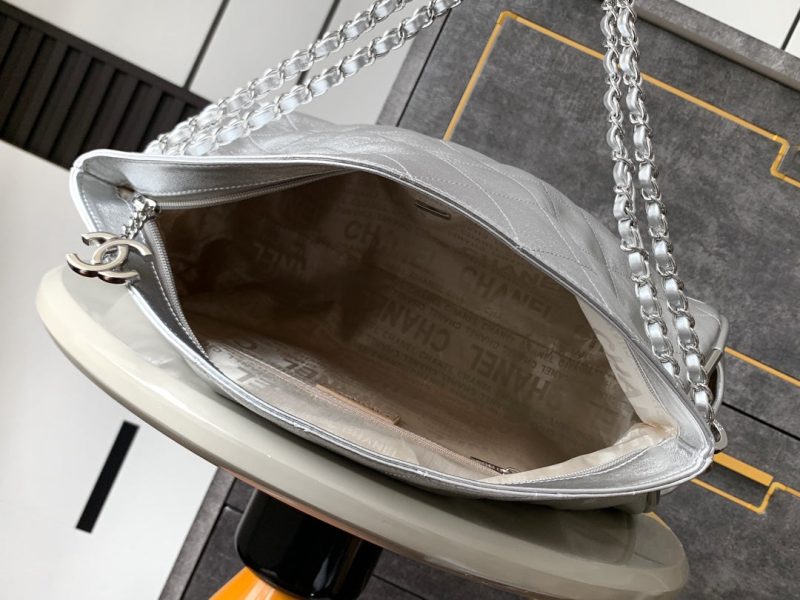 img_d0c94e6f_20241016_i1729083005_250_0_jpg CC Vintage Hobo Bag 40cm Silver Metalic Lambskin Silver Hardware