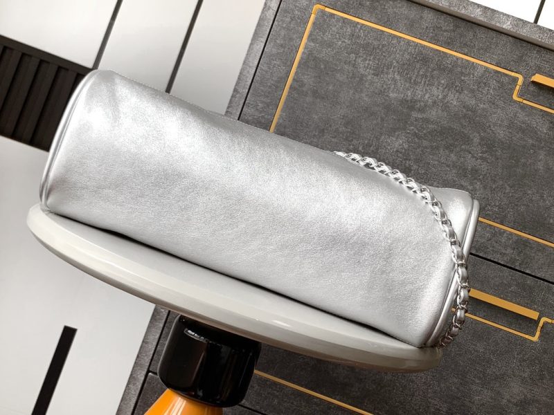 img_d0c94e6f_20241016_i1729083005_6191_0_jpg CC Vintage Hobo Bag 40cm Silver Metalic Lambskin Silver Hardware