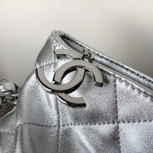 img_d0c94e6f_20241016_i1729083021_2270_4_jpg CC Vintage Hobo Bag 30cm Silver Metalic Lambskin Silver Hardware