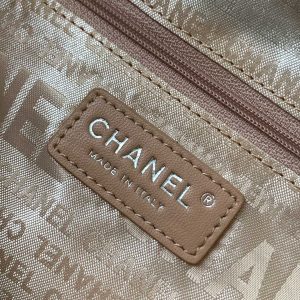 img_d0c94e6f_20241016_i1729083021_9060_5_jpg CC Vintage Hobo Bag 30cm Silver Metalic Lambskin Silver Hardware