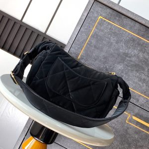 img_d0c94e6f_20241106_i1730890340_1132_0_jpg HOBO BAG 32 IN BLACK NYLON WITH GOLD METAL