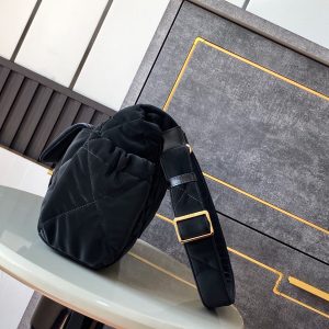 img_d0c94e6f_20241106_i1730890340_3684_5_jpg HOBO BAG 32 IN BLACK NYLON WITH GOLD METAL