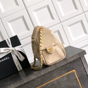 CC 25C Hobo Bags 20cm Beige Grained Calfskin