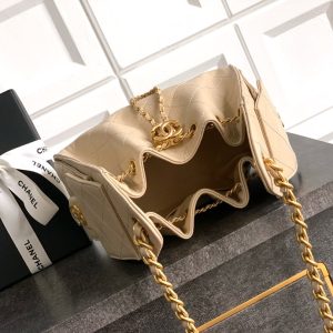 CC 25C Hobo Bags 20cm Beige Grained Calfskin