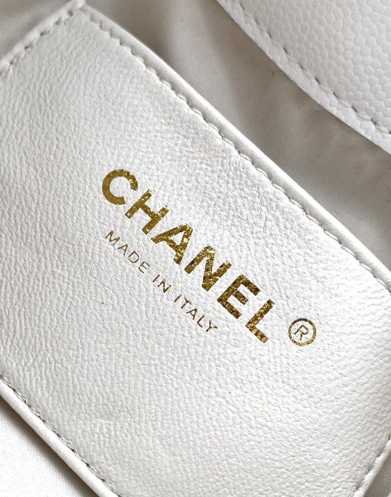 CC 25C Hobo Bags 20cm White Grained Calfskin