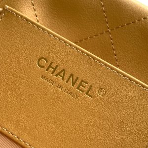 Chanel 26C Hobo Bag Beige Cowhide GHW 272334