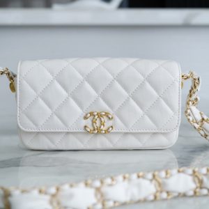 19 FLAP BAG 18 WHITE BODIN CALFSKIN GOLD HARDWARE