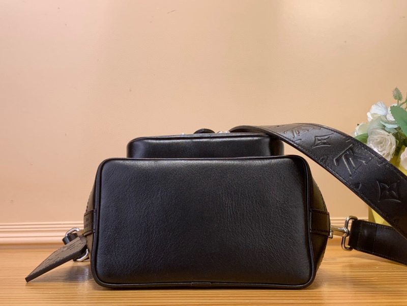 img_e0e5a069_20250320_i1742410731521_8930_0_3_jpg LV Noe Cargo Jmlt Black Calfskin 205342