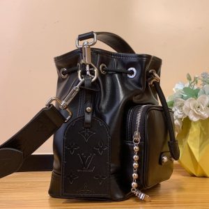 img_e0e5a069_20250320_i1742410731523_8065_0_1_jpg LV Noe Cargo Jmlt Black Calfskin 205342