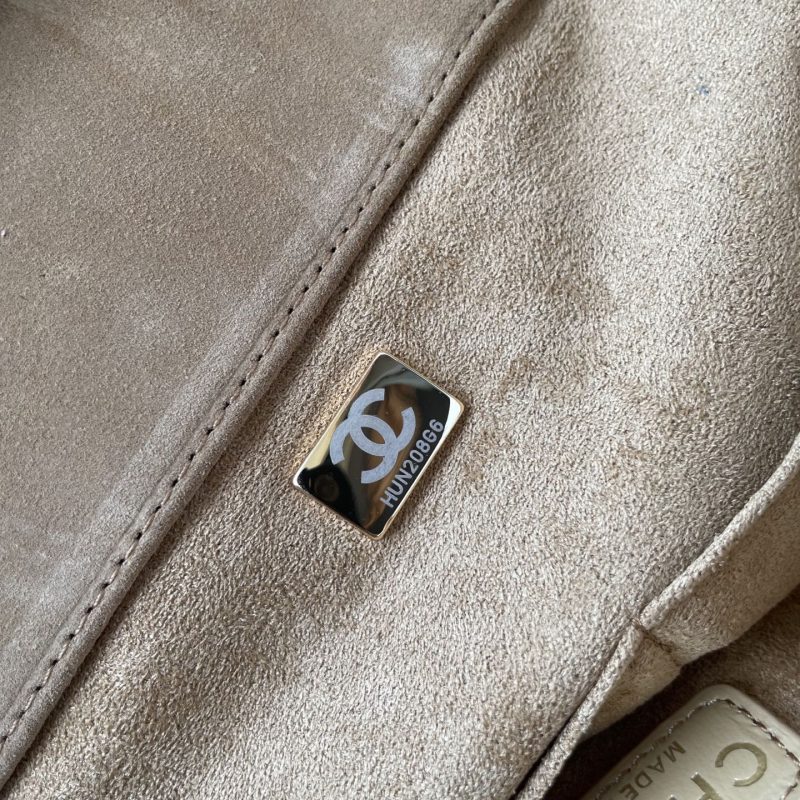 CC 25 Deauville Tote Bag 34cm Beige Crochet Suede