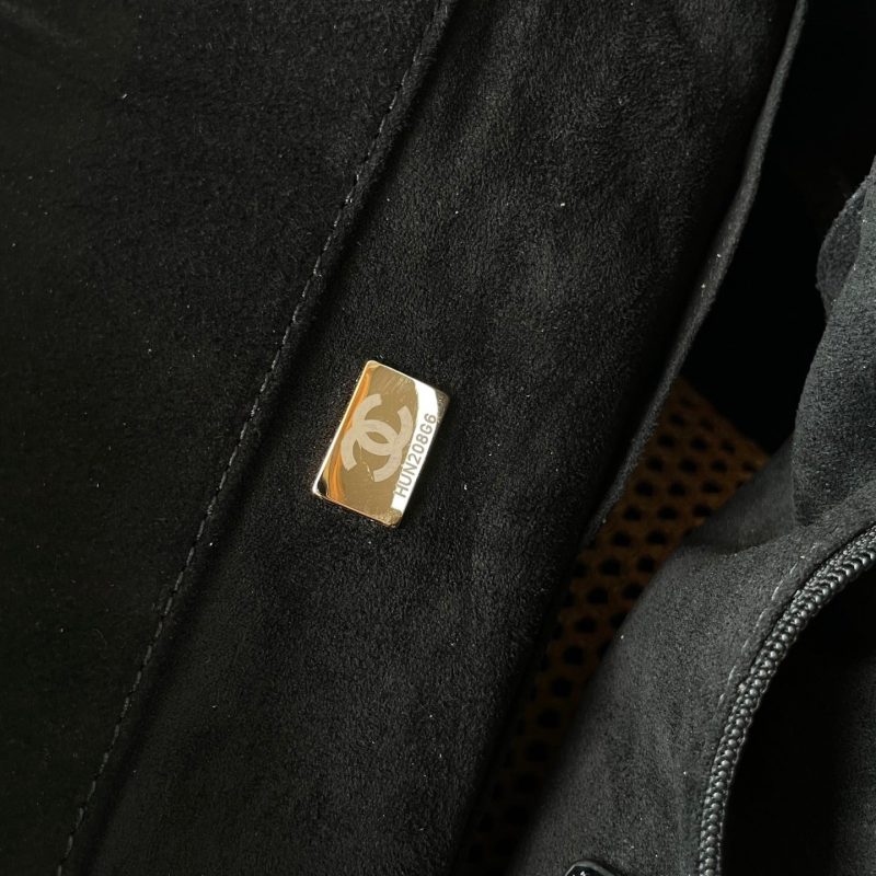 CC 25 Deauville Tote Bag 34cm Beige Black Crochet Suede