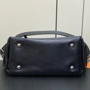 CARRY ALL PM 33.5 BLACK CLAFSKIN SILVER CHAIN