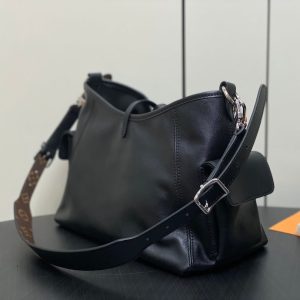 CARRY ALL PM 33.5 BLACK CLAFSKIN SILVER CHAIN