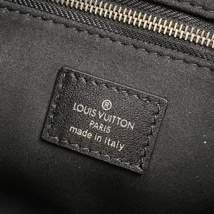 CARRY ALL PM 33.5 BLACK CLAFSKIN SILVER CHAIN