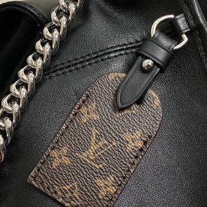 CARRY ALL PM 33.5 BLACK CLAFSKIN SILVER CHAIN
