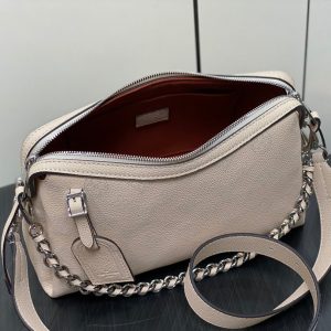 hand it all pm 29cm beige mahina calfskin