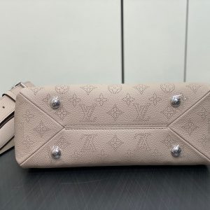 hand it all pm 29cm dark beige mahina calfskin