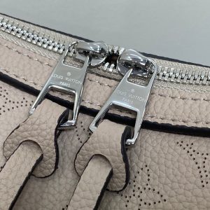 hand it all pm 29cm dark beige mahina calfskin