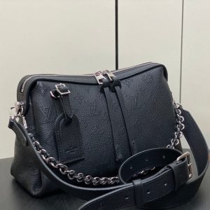 hand it all pm 29cm black mahina calfskin