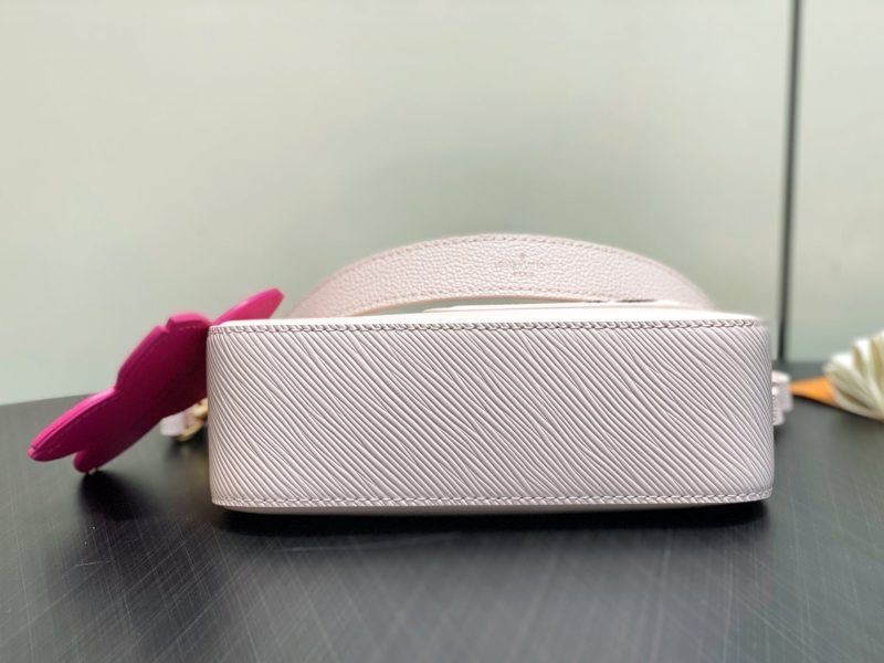 img_e8675cc7_20250508_i1746712142831_4480_0_4_jpg_5f4bce4c-44de-4d35-888b-96ffe9892cc1 Marellini LV x TM Bag 19cm Pink Epi Leather 334109