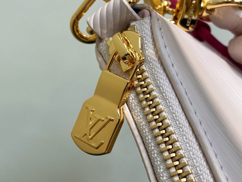 img_e8675cc7_20250508_i1746712142831_974_0_7_jpg_cf352478-55f8-4e51-8c4f-f1c7b18e08d6 Marellini LV x TM Bag 19cm Pink Epi Leather 334109